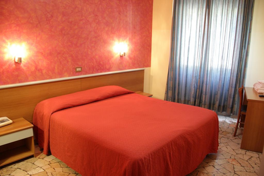 Hotel Del Sud Milano Exteriör bild
