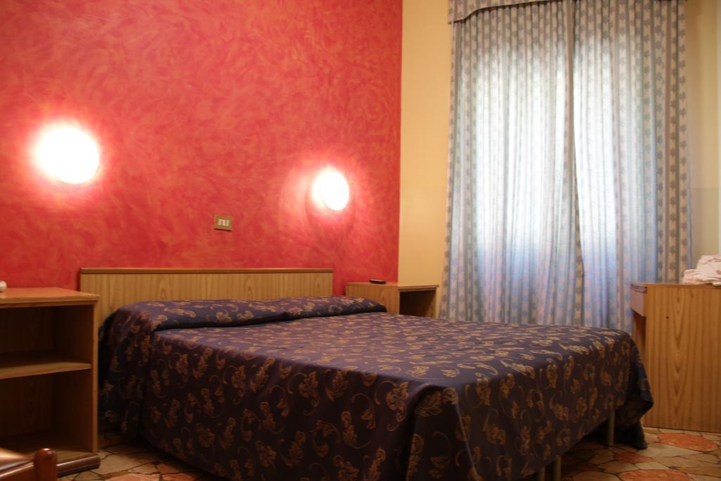 Hotel Del Sud Milano Exteriör bild