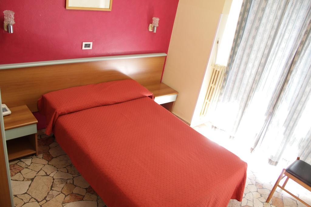 Hotel Del Sud Milano Exteriör bild